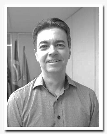 Rodrigo em preto e branco